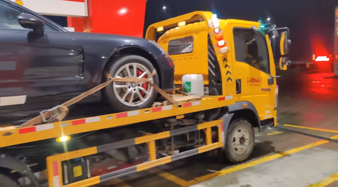 九龙行车途中遇到突发状况该如何呼叫道路救援？